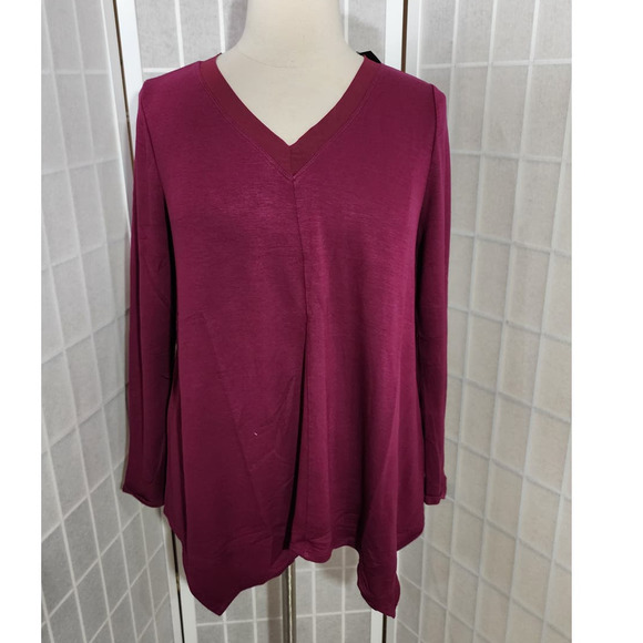 NWT Lane Bryant Sharkbite-Hem V-Neck Stretch Top Chiffon Shirt PIus Size: 14/16 - Picture 2 of 3